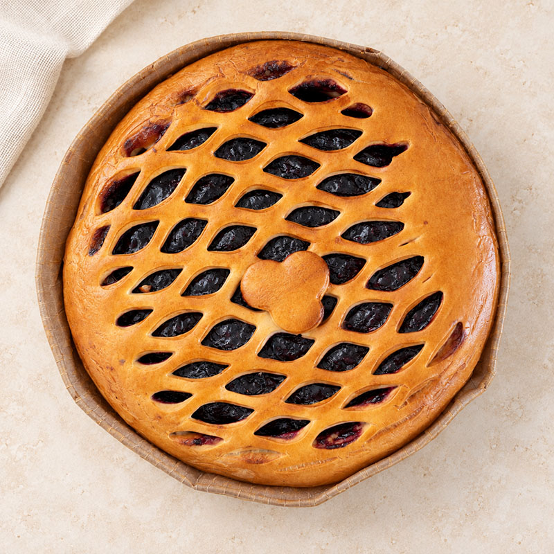 pirog chernika krugliy